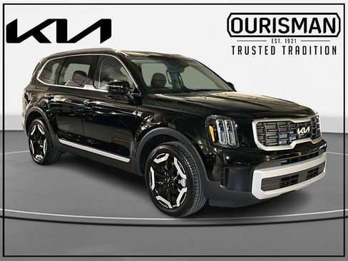 New 2025 Kia Telluride S image 1