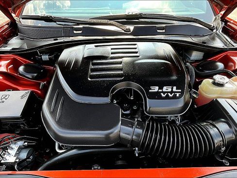 Used 2021 Dodge Charger SXT image 9