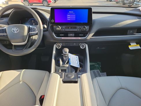 New 2026 Toyota Grand Highlander AWD Hybrid image 7