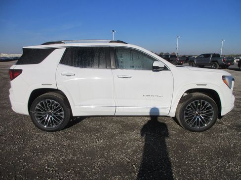 New 2026 GMC Terrain Denali image 3