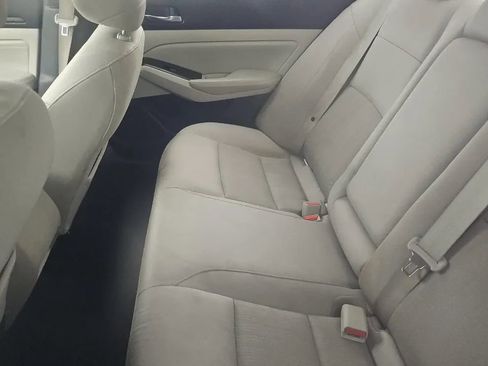 Used 2020 Nissan Altima 2.5 S FWD image 6