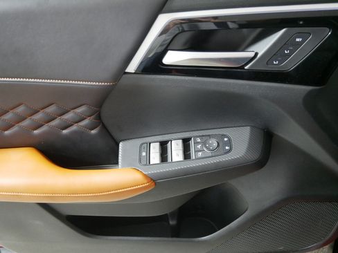 Used 2023 Mitsubishi Outlander SEL AWD/4WD image 19