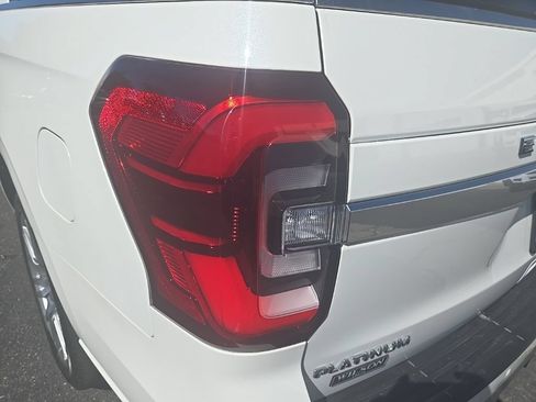 Used 2024 Ford Expedition Max Platinum AWD/4WD image 36