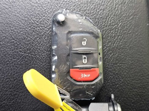 Used 2018 Jeep Wrangler Unlimited Sport S AWD/4WD image 27