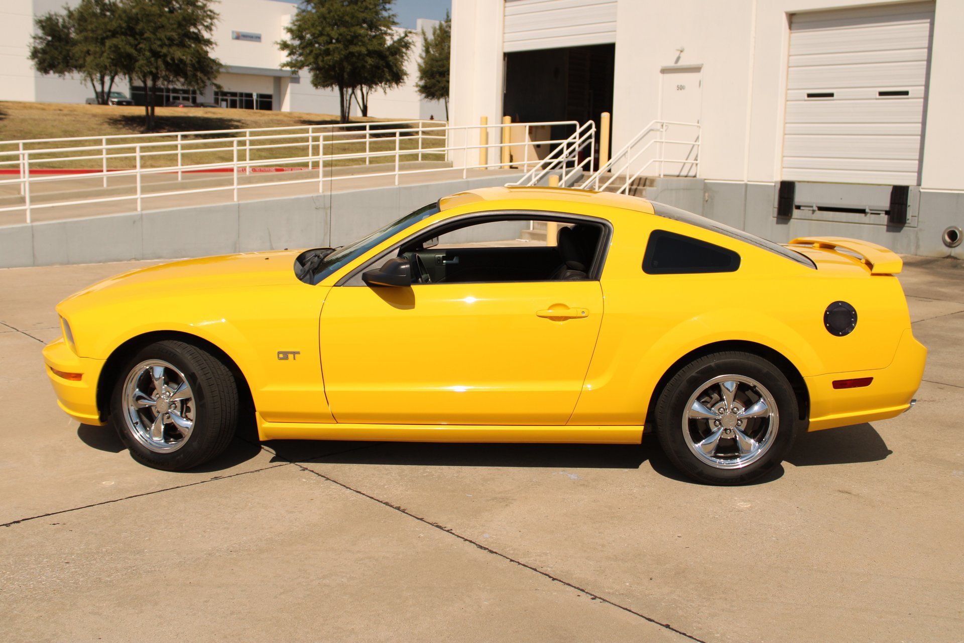 Used 2005 Ford Mustang GT RWD image 5