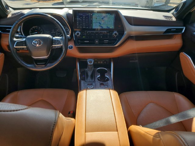 Used 2021 Toyota Highlander Platinum AWD/4WD image 14
