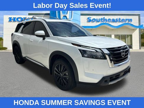 Used 2025 Nissan Pathfinder Platinum w/ Cargo Package FWD image 3