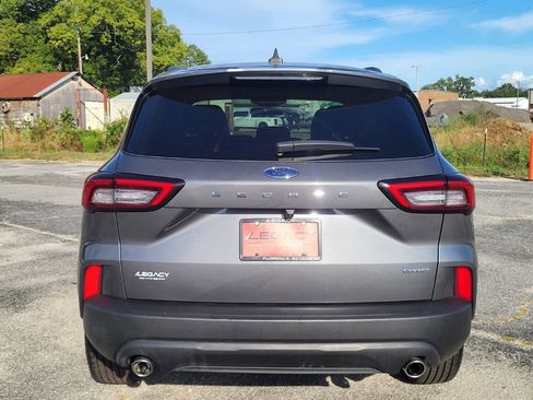 Used 2025 Ford Escape ST-Line Select AWD/4WD image 3