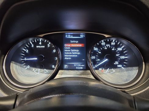 Used 2015 Nissan Rogue SV AWD/4WD image 10