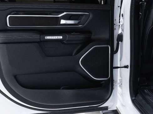 Used 2020 RAM 1500 Laramie w/ Sport Appearance Package AWD/4WD image 24