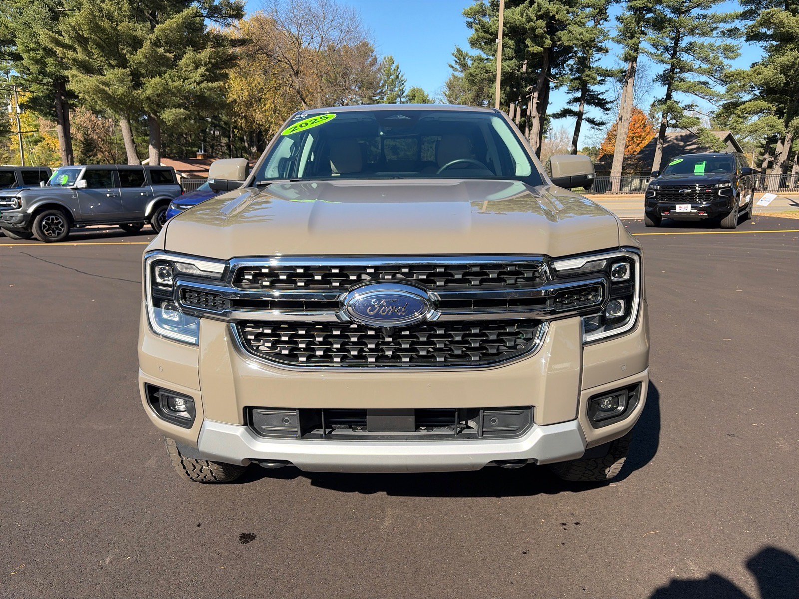 Used 2025 Ford Ranger Lariat w/ Advanced Towing Package AWD/4WD image 2