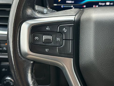 Used 2022 Chevrolet Suburban Z71 image 34