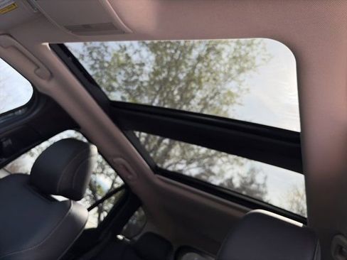 Used 2025 MAZDA CX-50 AWD 2.5 S w/ Premium Package image 27