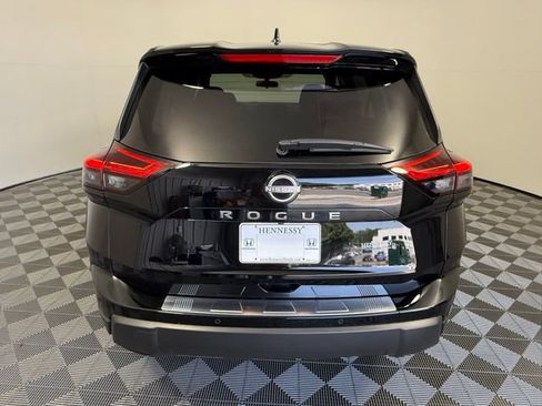 Used 2026 Nissan Rogue SV FWD image 5