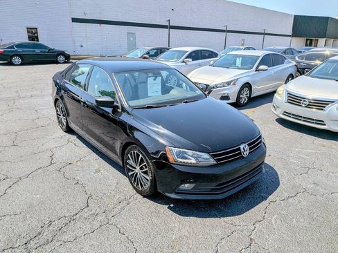 Used 2016 Volkswagen Jetta Sport w/ Lighting Package FWD image 17
