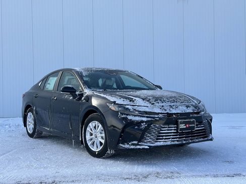 New 2026 Toyota Camry LE image 6