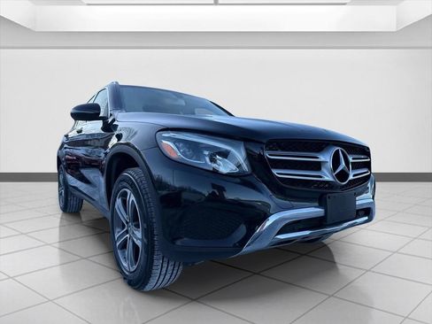 Used 2019 Mercedes-Benz GLC 300 4MATIC image 8