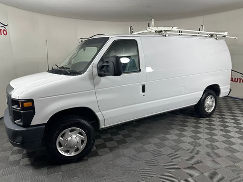 Used 2014 Ford E-150 and Econoline 150 RWD image 2
