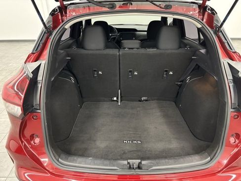Used 2022 Nissan Kicks SR image 8