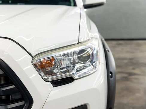 Used 2019 Toyota Tacoma SR w/ SR Convenience Package RWD image 7