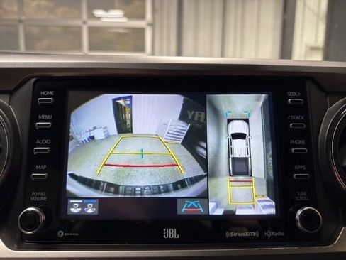 Used 2023 Toyota Tacoma Limited image 13