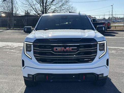 Used 2024 GMC Sierra 1500 AT4 w/ Technology Package image 10