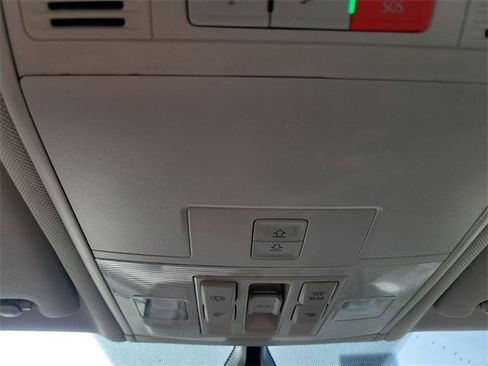 Used 2020 Volkswagen Tiguan SEL image 31