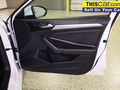 Used 2022 Volkswagen Jetta S image 27