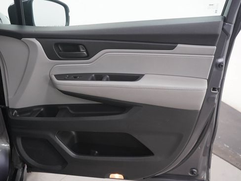 Used 2018 Honda Odyssey EX-L image 12