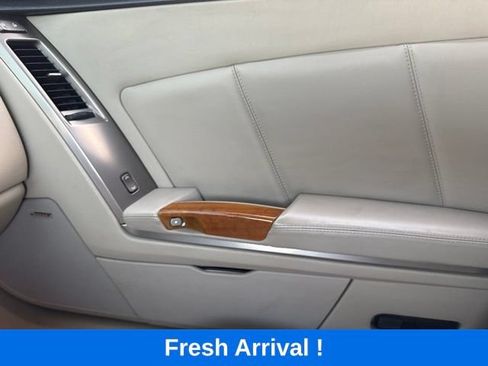Used 2006 Cadillac XLR RWD image 9