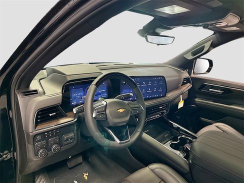 New 2026 Chevrolet Suburban High Country image 10
