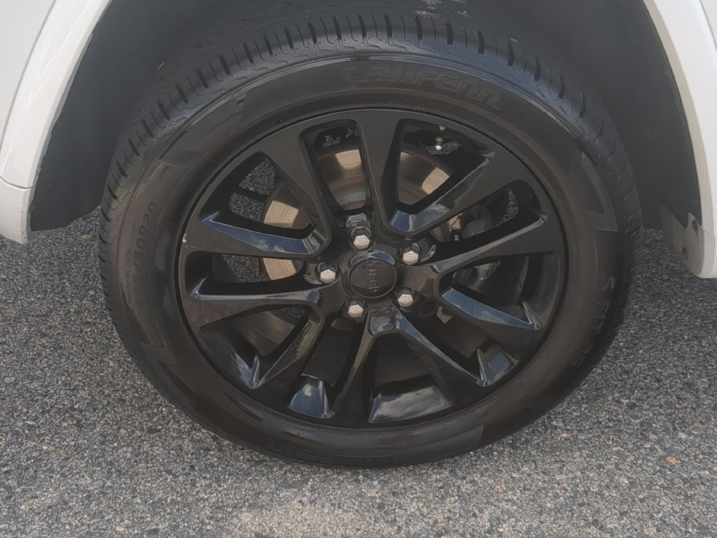 Used 2018 Jeep Grand Cherokee Altitude AWD/4WD image 13