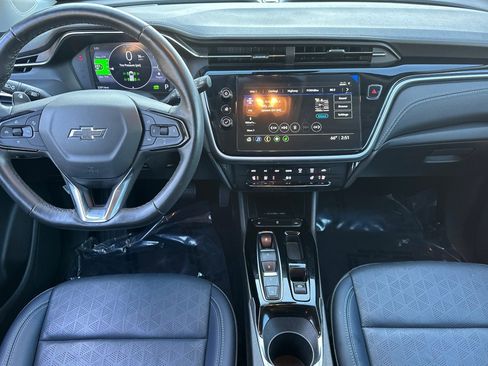 Used 2023 Chevrolet Bolt EUV LT w/ Convenience Package image 16