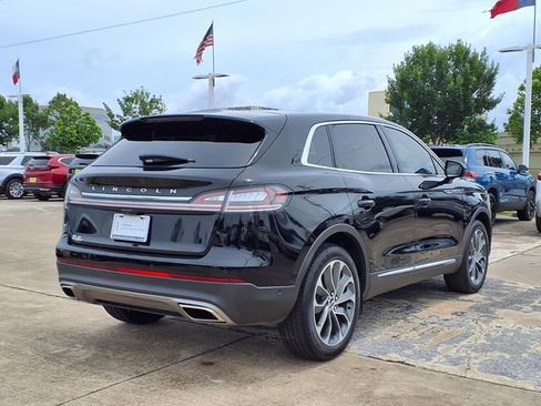 Used 2023 Lincoln Nautilus Reserve w/ Equipment Group 201A FWD image 2