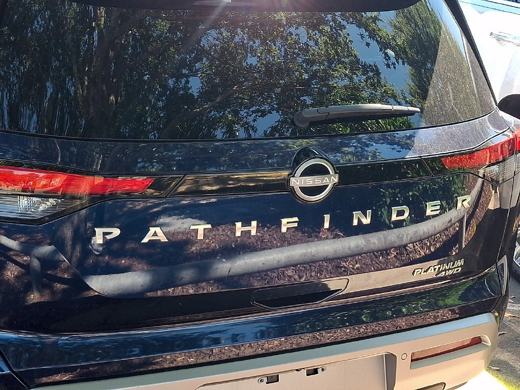 Used 2023 Nissan Pathfinder Platinum w/ Cargo Package AWD/4WD image 9