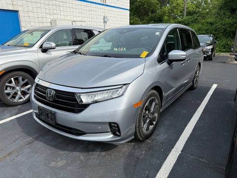 Used 2024 Honda Odyssey Elite image 3