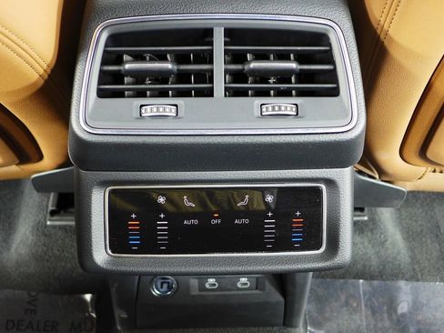 Used 2024 Audi Q8 e-tron Premium AWD/4WD image 24