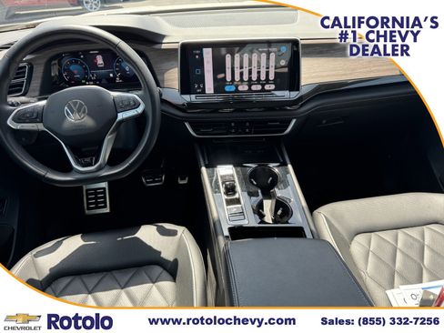 Used 2025 Volkswagen Atlas SEL Premium R-Line AWD/4WD image 17