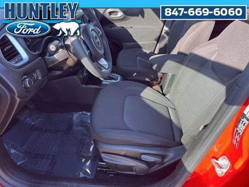 Used 2021 Jeep Renegade Sport image 15