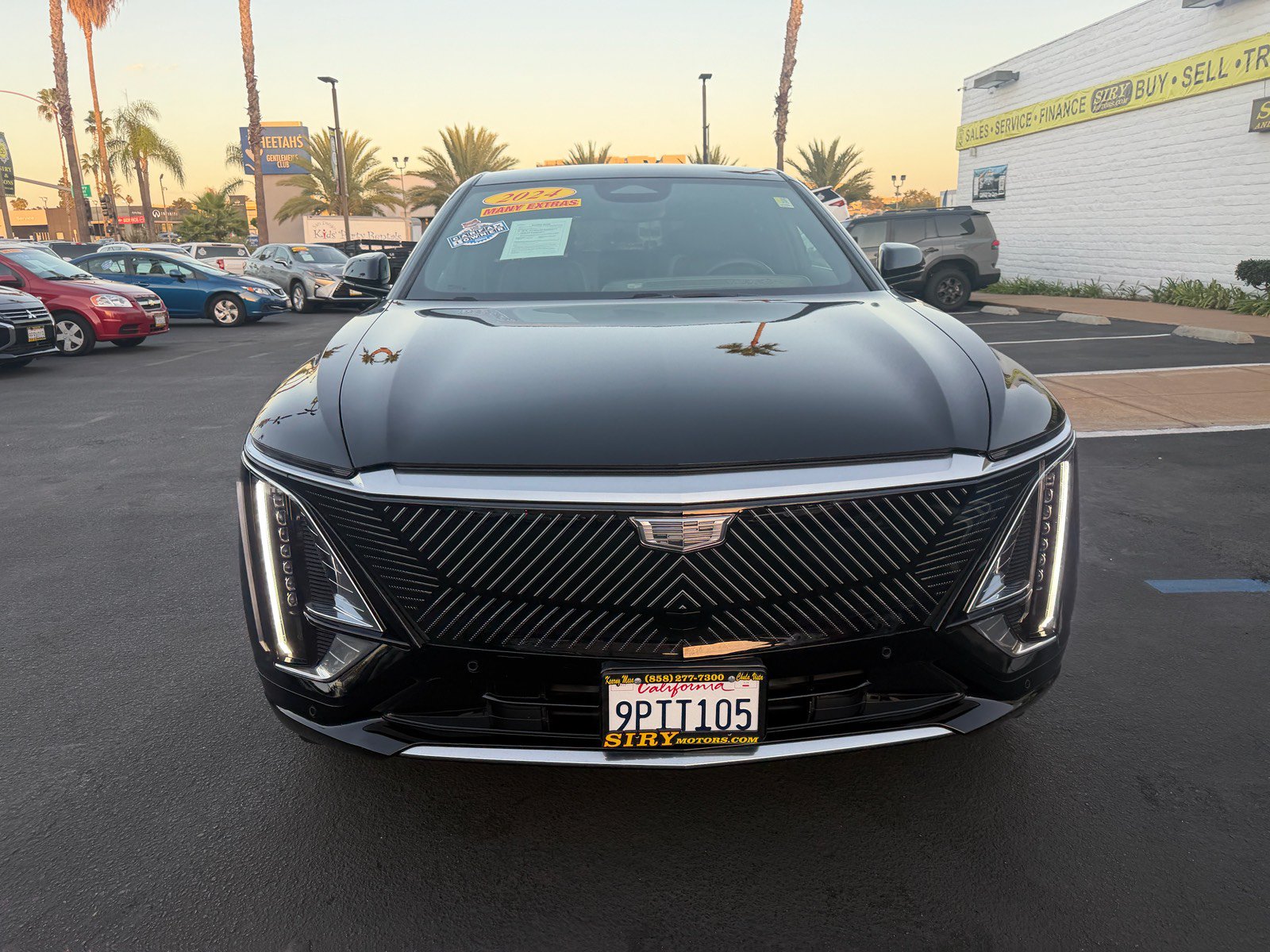 Used 2024 Cadillac Lyriq Tech AWD/4WD image 8