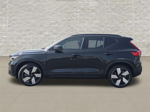 Used 2024 Volvo XC40 Recharge Plus w/ Protection Package Premier AWD/4WD image 4