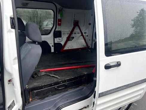 Used 2013 Ford Transit Connect XLT image 36