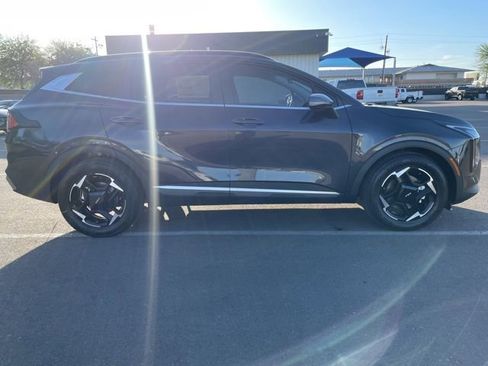 New 2026 Kia Sportage EX w/ EX Panorama Roof Package image 9