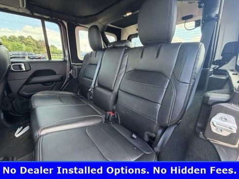 Used 2022 Jeep Wrangler Unlimited Sahara w/ Cold Weather Group AWD/4WD image 9