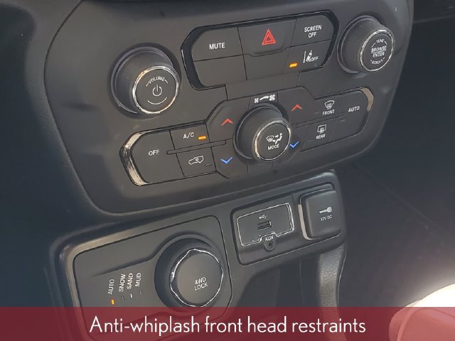 Used 2023 Jeep Renegade Limited AWD/4WD image 28