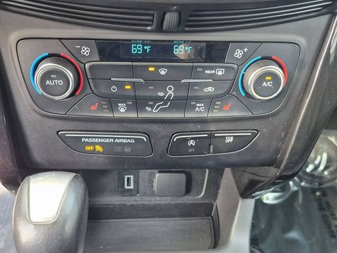 Used 2017 Ford Escape Titanium AWD/4WD image 21
