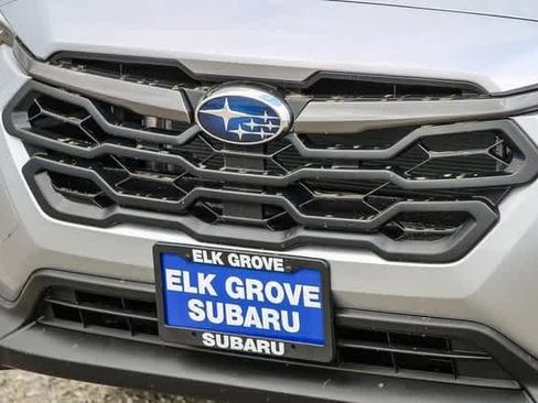 New 2025 Subaru Crosstrek 2.5i Limited image 8