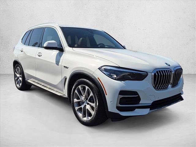 Used 2023 BMW X5 xDrive45e AWD/4WD image 3