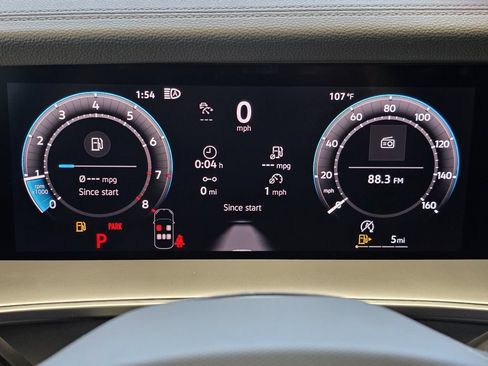 New 2026 Volkswagen Tiguan SE FWD image 13