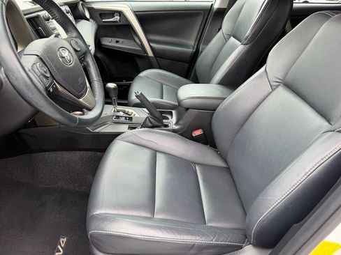 Used 2015 Toyota RAV4 Limited w/ Technology Package AWD/4WD image 10